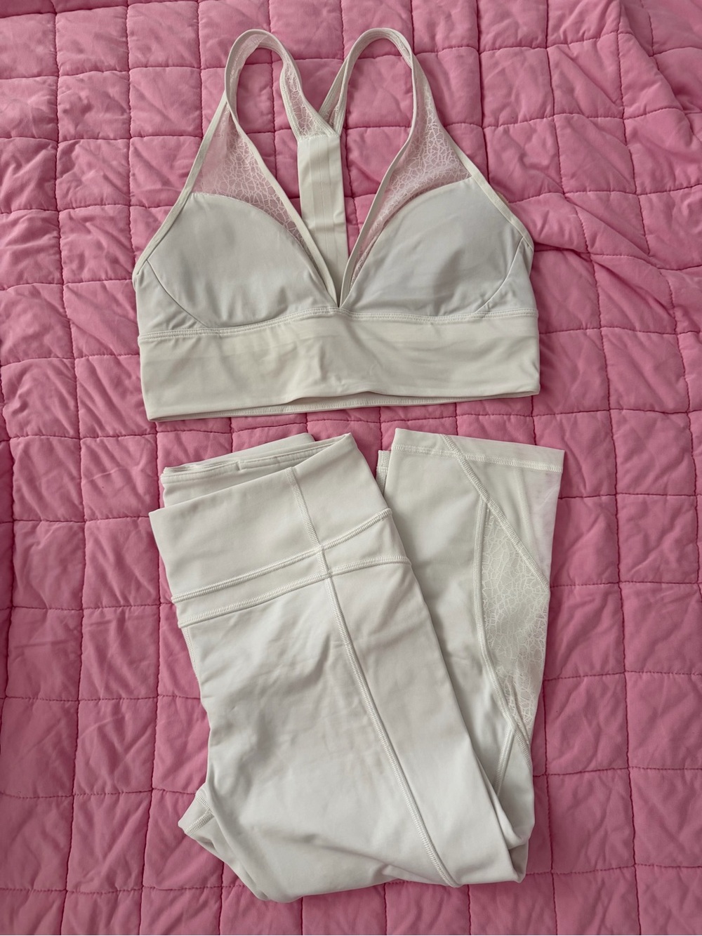 Lululemon Twist & Train Crop 19” Leggings Size 6 & Matching Sports Bra Size 8